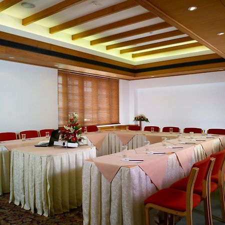 Grand Hotel Kochi Exterior foto